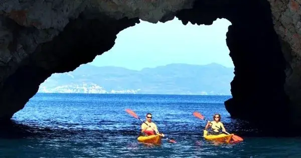 kayak-en-la-foradada
