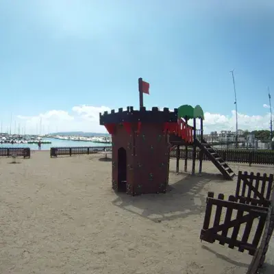Mini beach club estartit